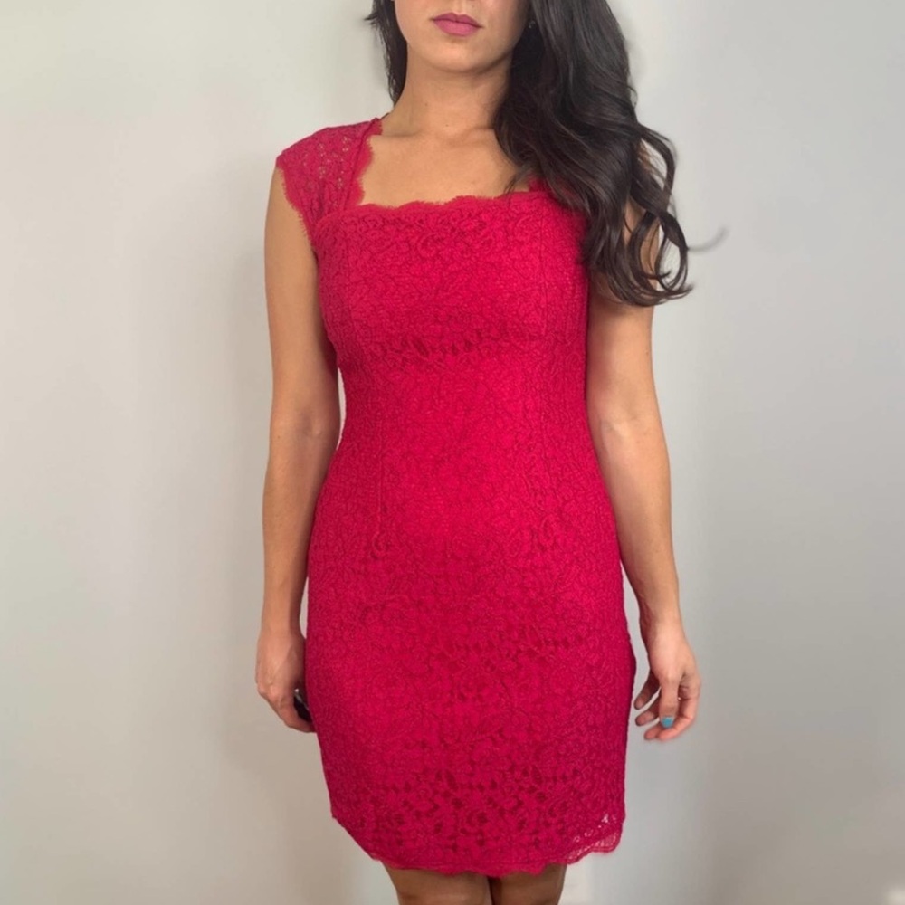 Adrianna Papell Sheath Lace Dress Magenta fits 2 (tag is size 6)
